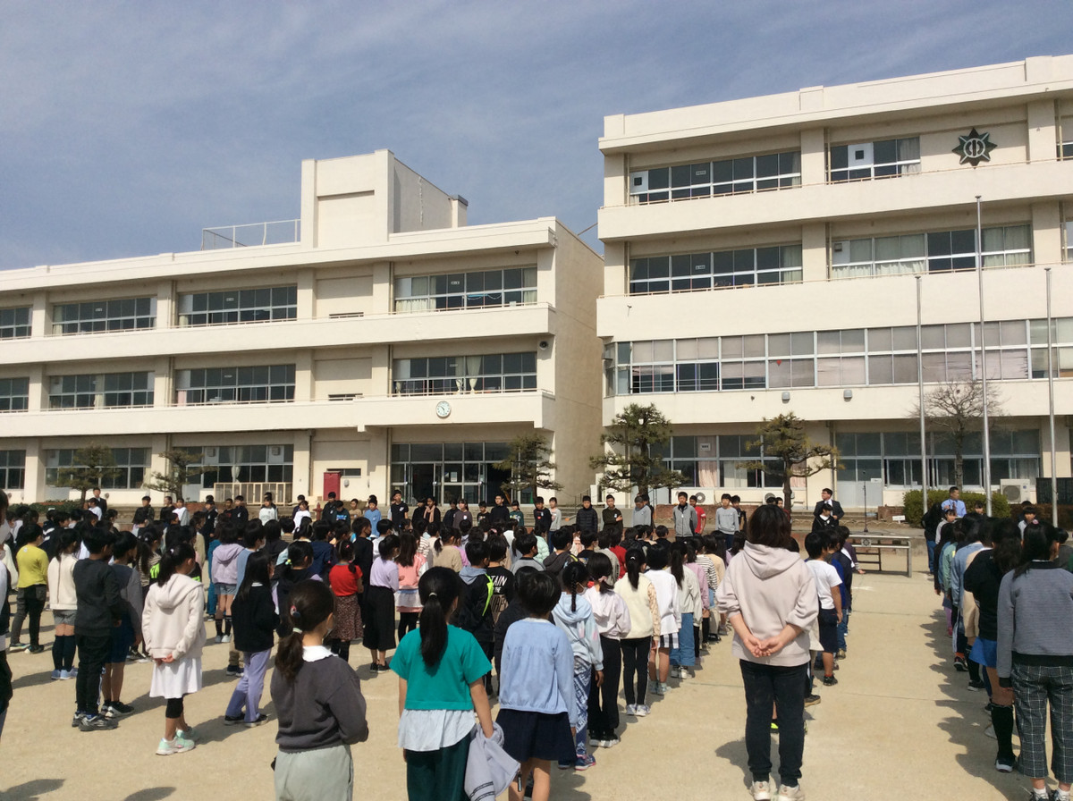 山前小学校のブログ お別れの式